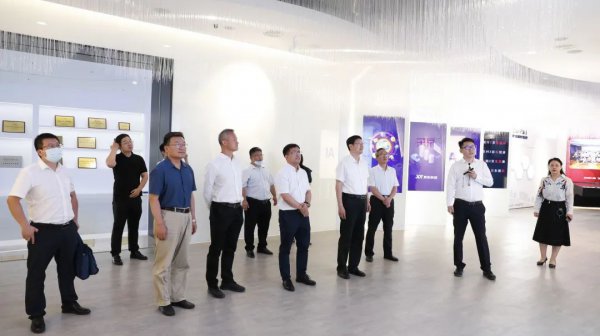 市委常委、常務(wù)副市長宿勝帶隊(duì)赴京東(山東)數(shù)字經(jīng)濟(jì)產(chǎn)業(yè)園招商洽談
