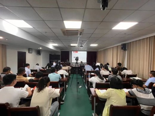 市交投集團(tuán)組織開(kāi)展職工大講堂公文寫作專題培訓(xùn)