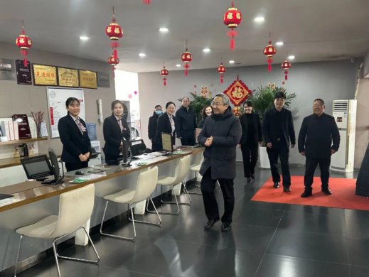 交投集團(tuán)黨委書記、董事長張海輝看望慰問一線職工