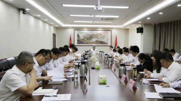 市交投集團組織召開生產經營分析會議